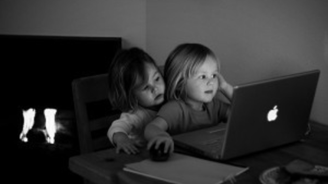 Kids On Computer